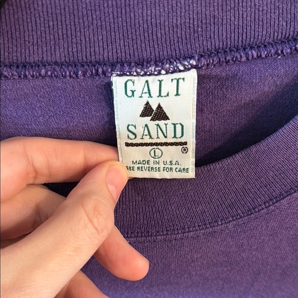 Vintage Lake Tahoe Vibrant Purple Short Sleeve Tee with Crew Neck - Picture 2 of 4